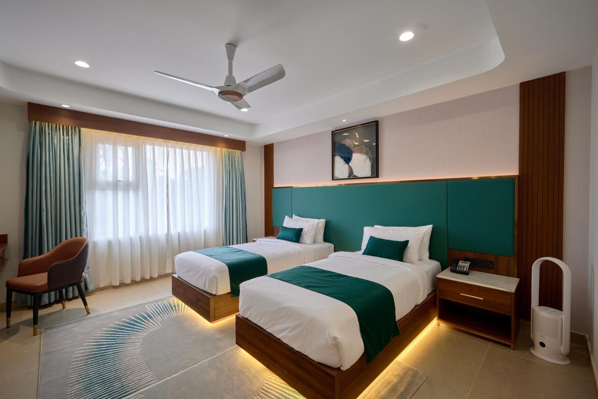 Kowju Airport Hotel Calicut Kondotty Esterno foto