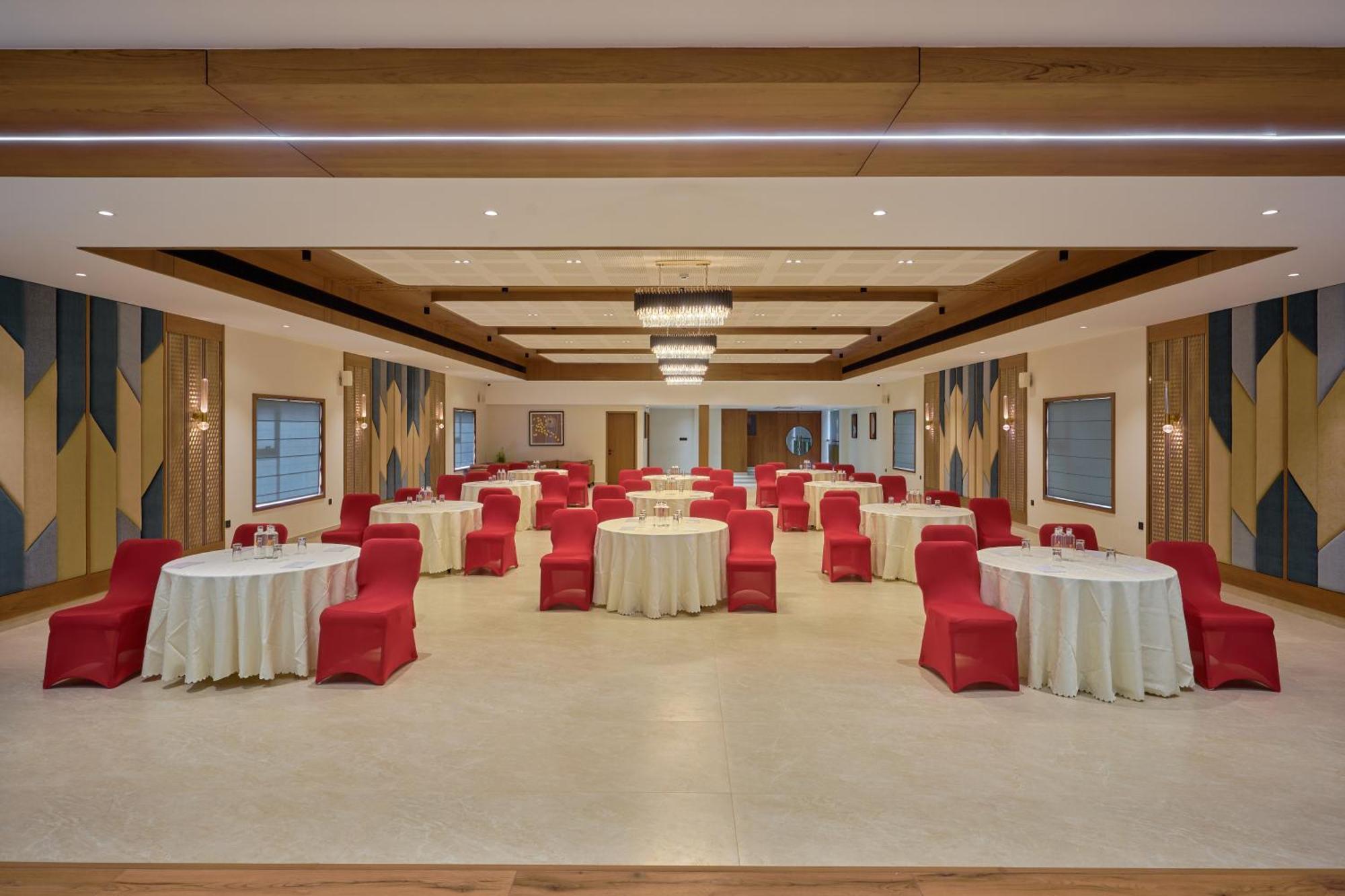 Kowju Airport Hotel Calicut Kondotty Esterno foto